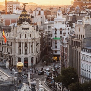 Centro storico di Madrid fotografato dall'alto al tramonto