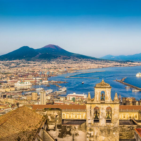 Vista di Napoli, del golfo e del Vesuvio